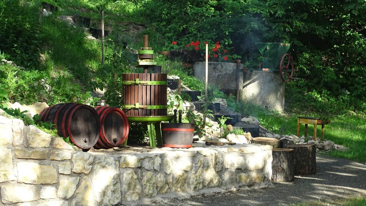 Kosbor Vendégház Monoszlo Exterior foto